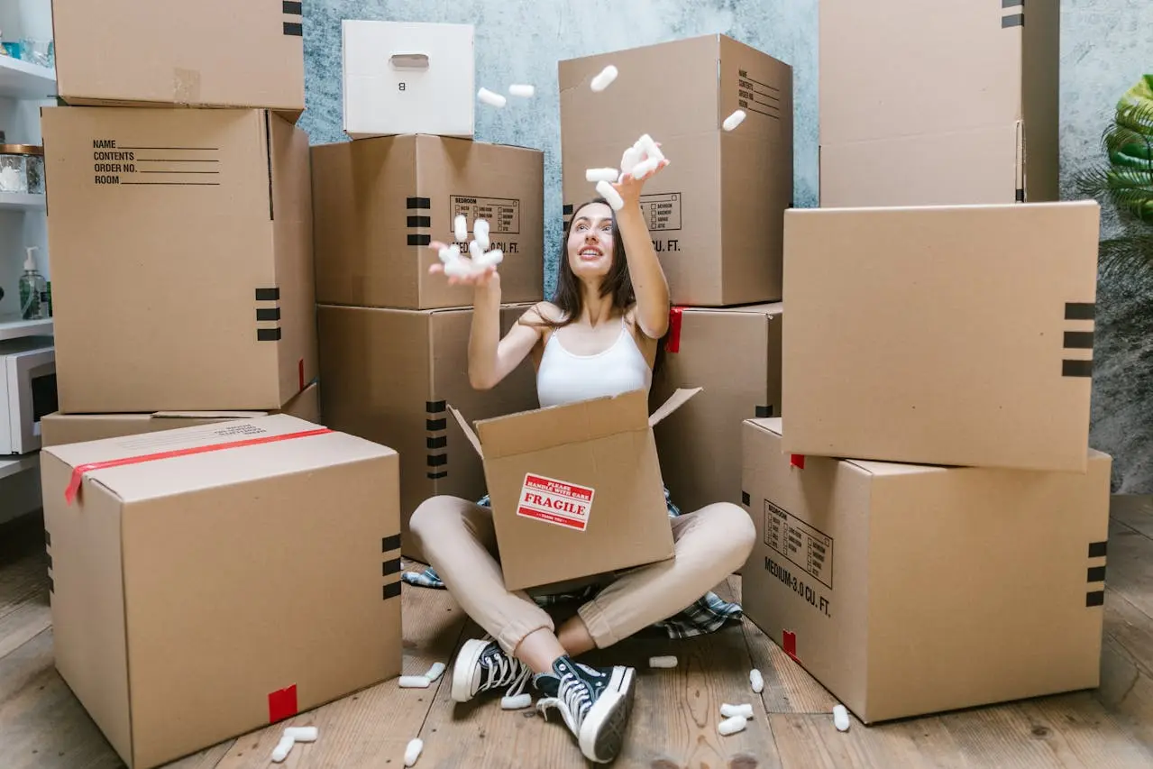 Plan moving boxes for a Saint-Lazare home
